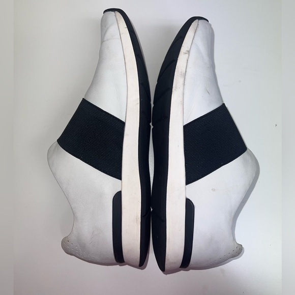 Vionic- Black and white codie Casual Slip on Sneaker - Picture 4 of 8